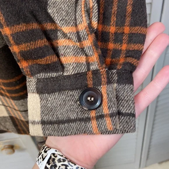 Zenana Plaid Oversized Top - Picture 2 of 4